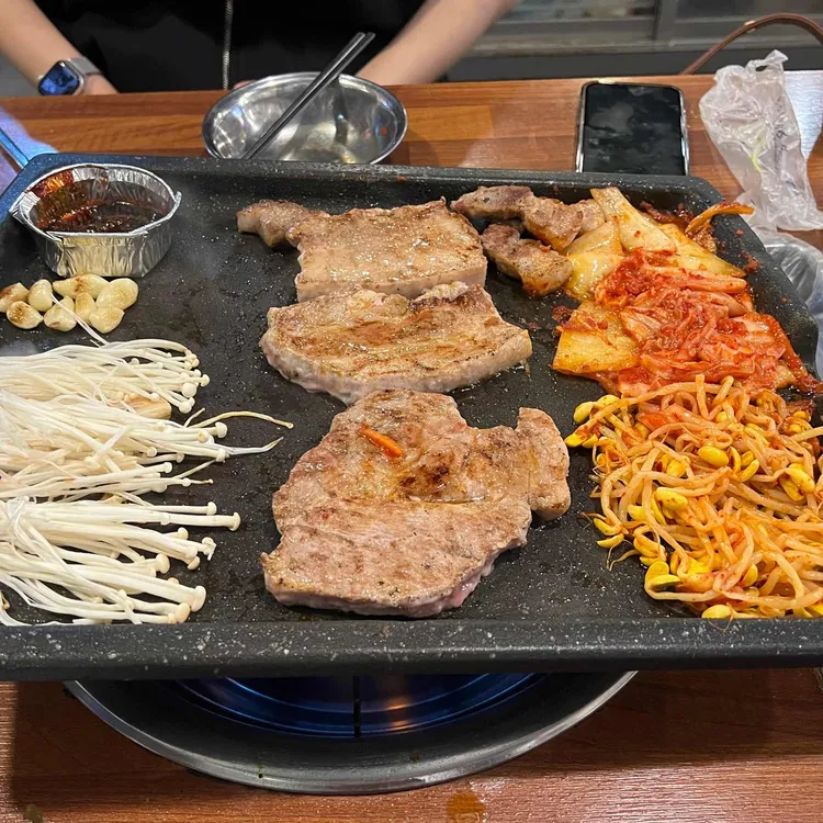 숙성고 통삼겹무한리필 대표 사진