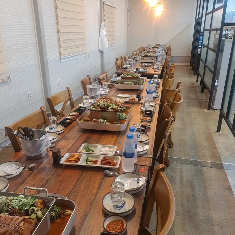 귀족 대표 사진