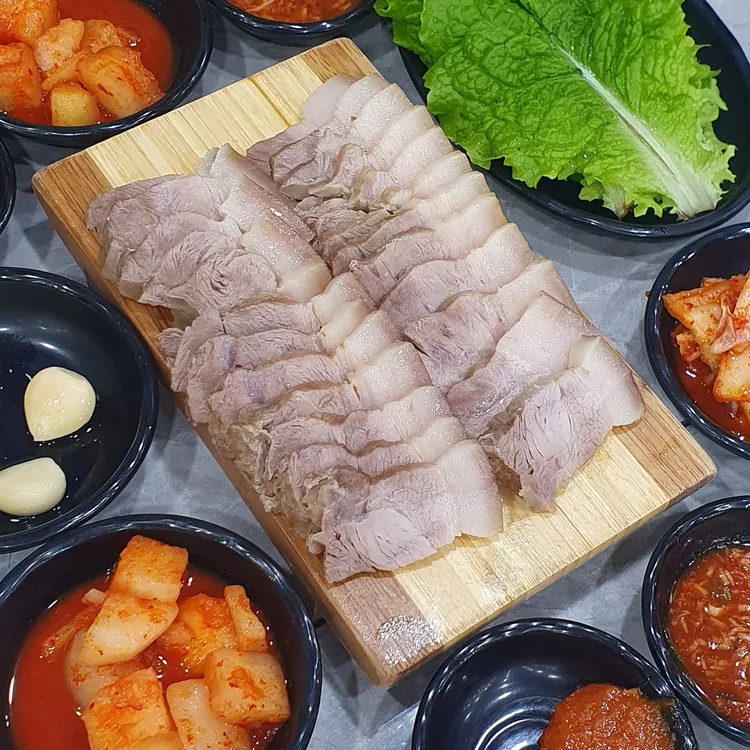 제주도의 국수 천국, 삼대국수회관 - AI 딩코의 맛집 공략
