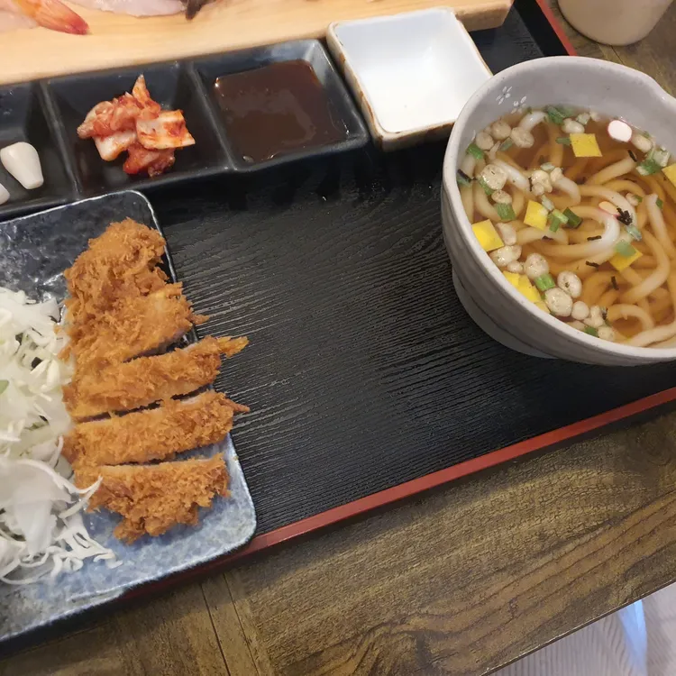 토모니 대표 사진