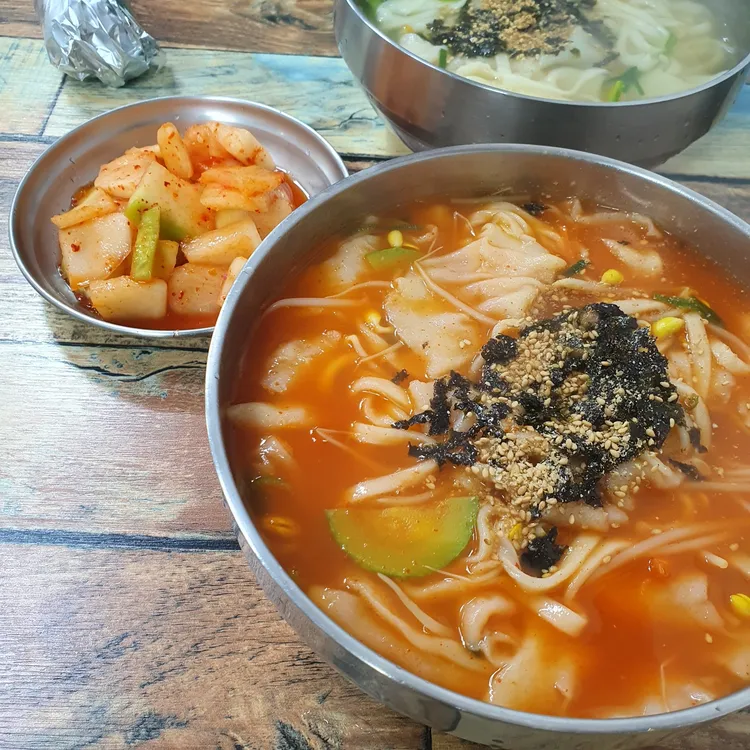 얼큰손수제비 한나분식 대표 사진