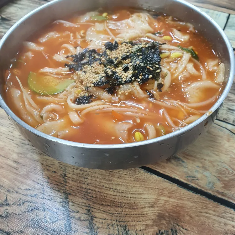 얼큰손수제비 한나분식 대표 사진