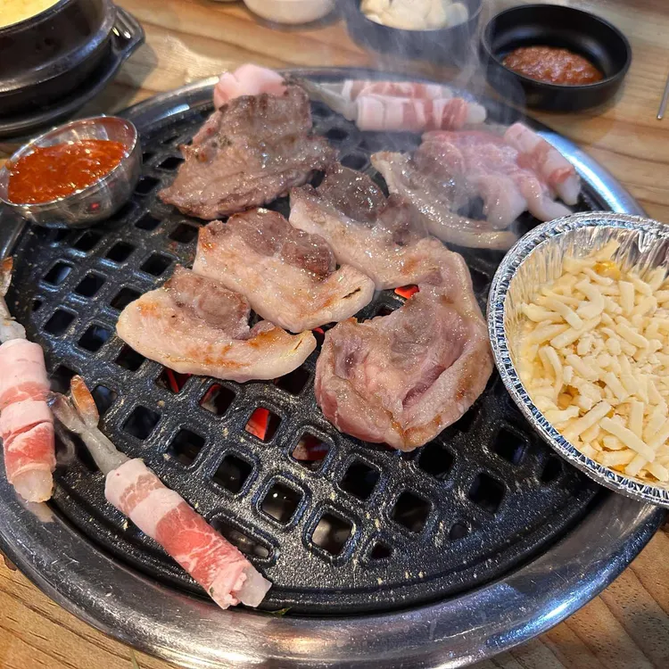 아저씨 대표 사진