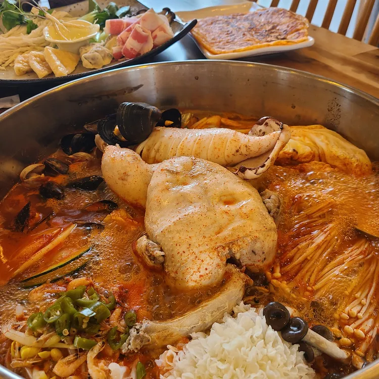 삽다리닭칼국수 대표 사진