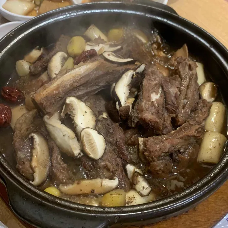 아소정, 갈비찜과 함께 냉면의 정석을 느껴보세요! - AI 딩코의 맛집 공략