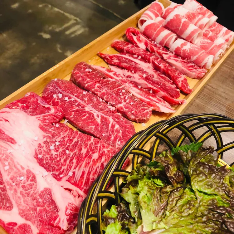 꽃담우정육식당 대표 사진