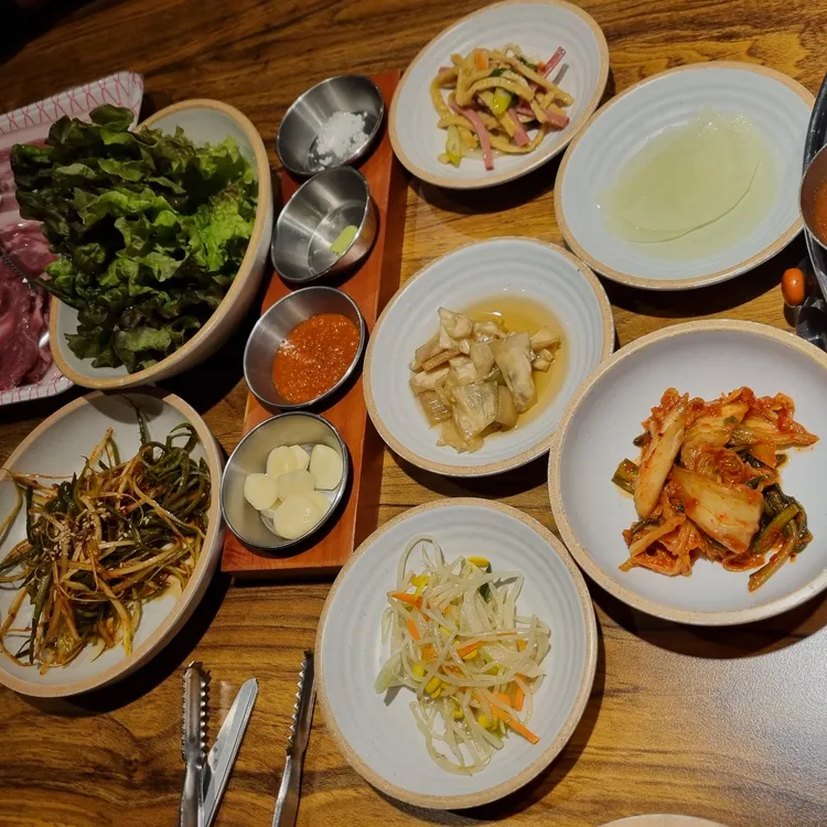 영돈 대표 사진