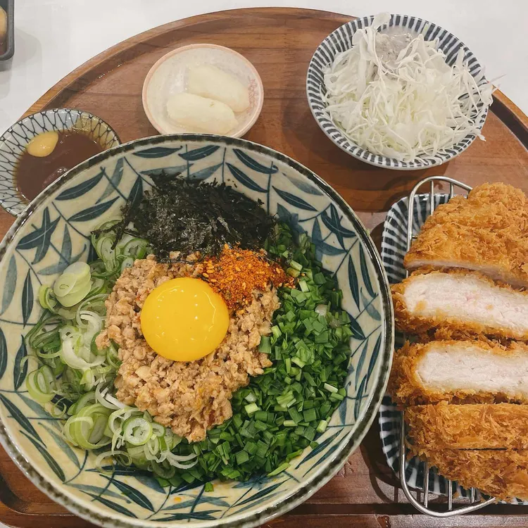 백소정: 빠르고 맛있는 카라이 마제소바와 돈까츠 - AI 딩코의 맛집 공략