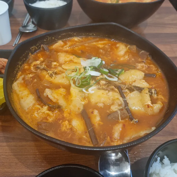 산척동수제비 대표 사진
