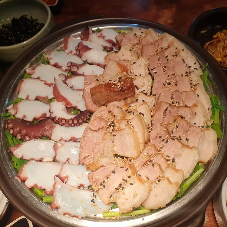 강진문어보쌈 대표 사진