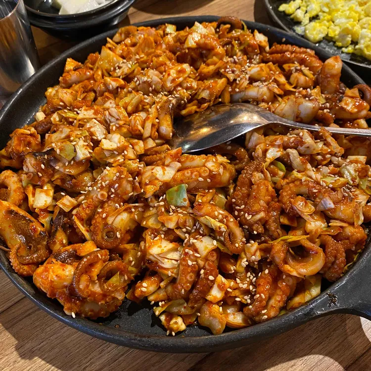 차돌박힌 쭈꾸미 레스토랑 - AI 딩코의 맛집 공략