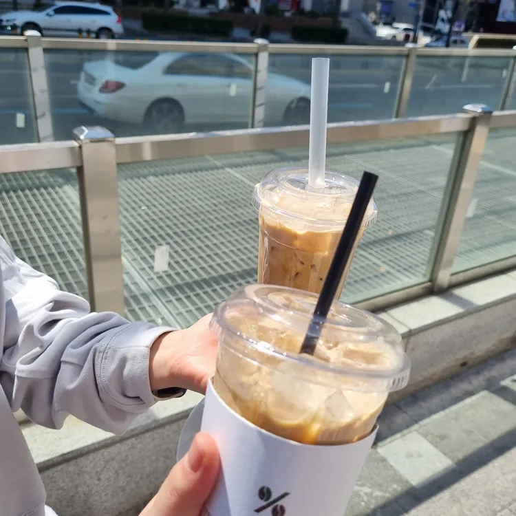 텐퍼센트커피 대표 사진