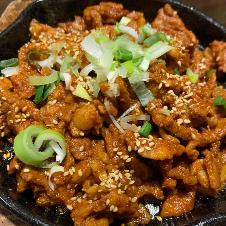 한신포차: 맛있는 닭발과 즐거운 분위기 - AI 딩코의 맛집 공략