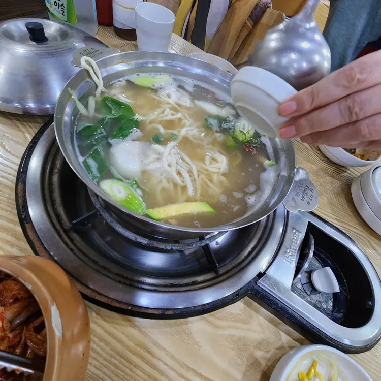 백청우칼국수 대표 사진