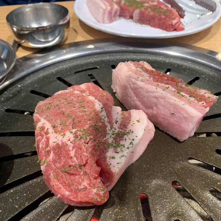 맛있는 고기에 솜씨를 더하다 대표 사진