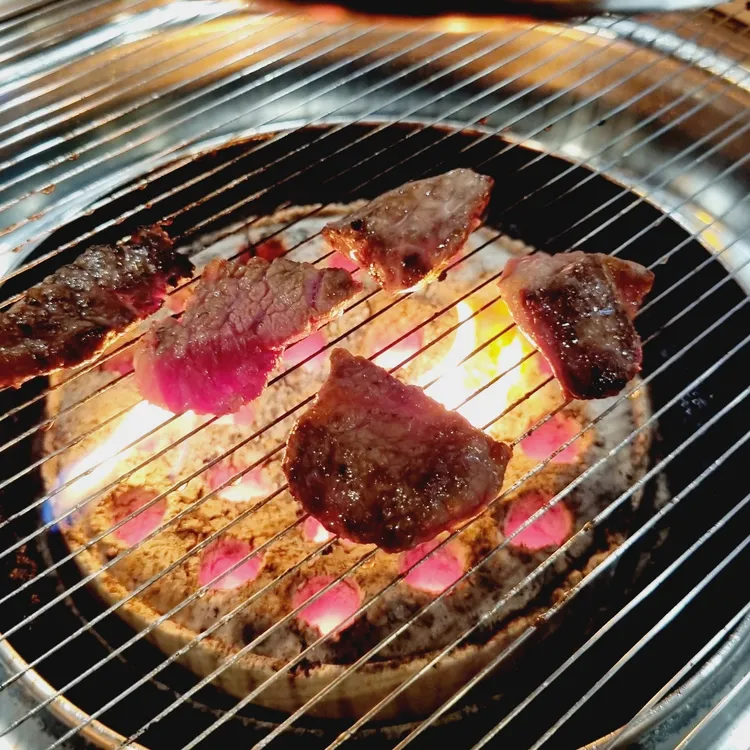 깍뚝연탄구이, 방이동의 소고기 맛집 - AI 딩코의 맛집 공략