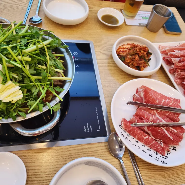 양촌버섯샤브칼국수 대표 사진