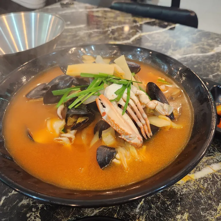 리홍 대표 사진