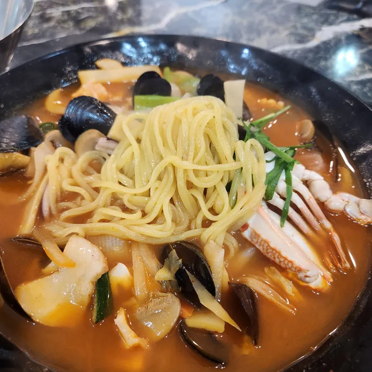 리홍 대표 사진