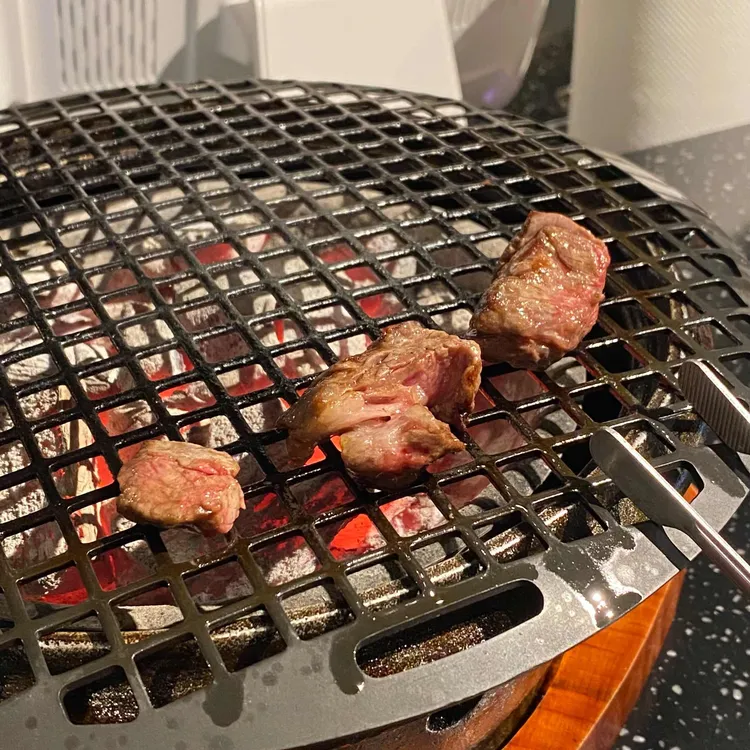 소굴 대표 사진