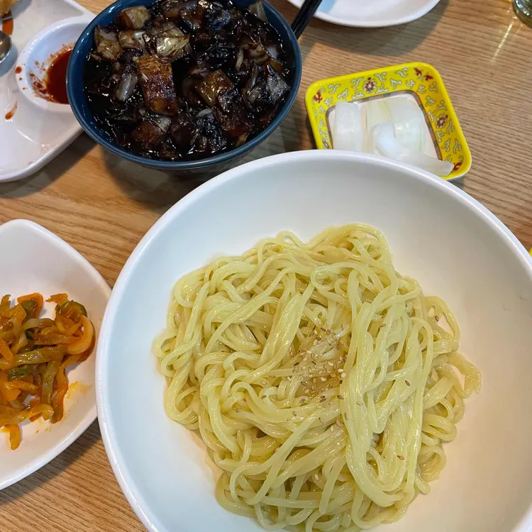 짜사이 대표 사진