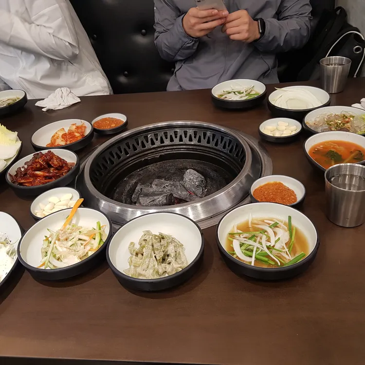 마포숯불갈비: 맛과 서비스가 일품 - AI 딩코의 맛집 공략