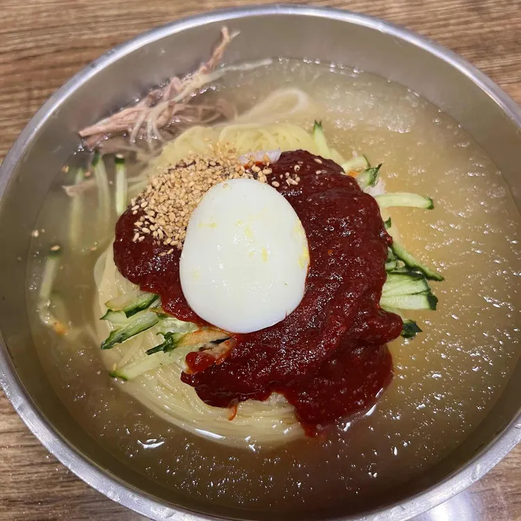 부산 교대역 근처의 밀면 맛집, 국제밀면 - AI 딩코의 맛집 공략