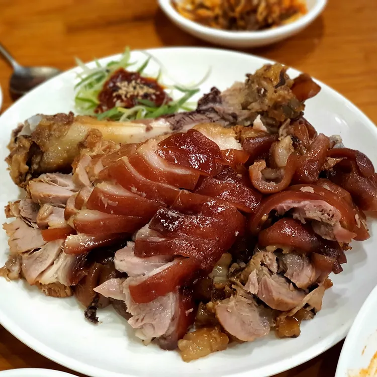 철없는족발 대표 사진