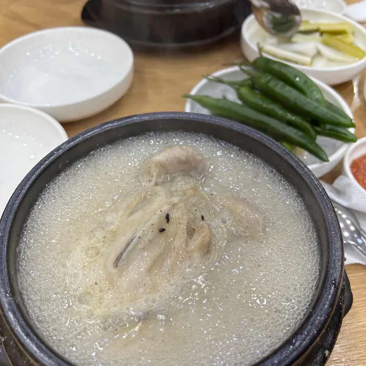 명일한방삼계탕, 건강한 삼계탕 맛집 - AI 딩코의 맛집 공략