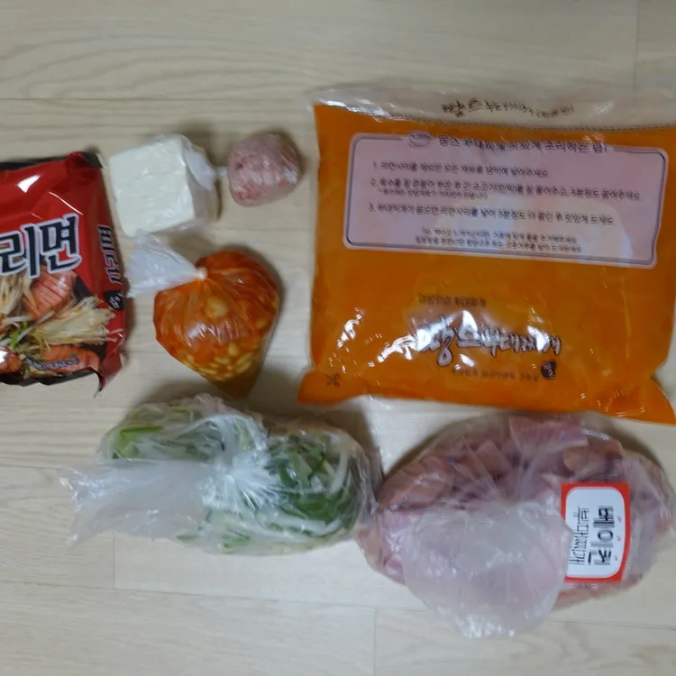 땅스부대찌개 대표 사진