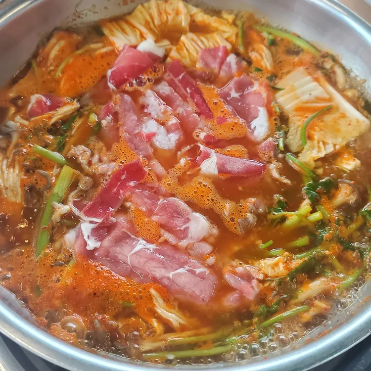 얼큰샤브손칼국수 대표 사진