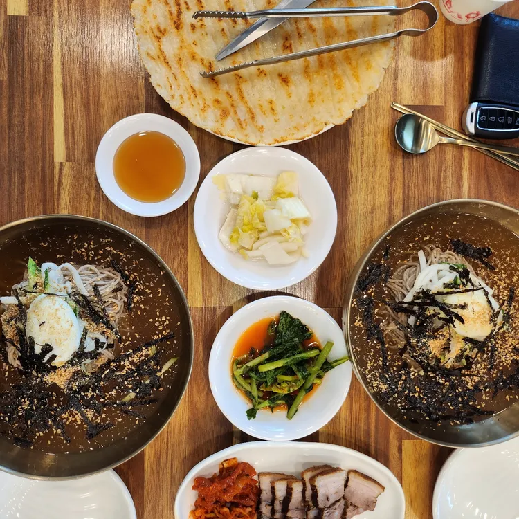 맛과 양 모두 강한 방태막국수 - AI 딩코의 맛집 공략