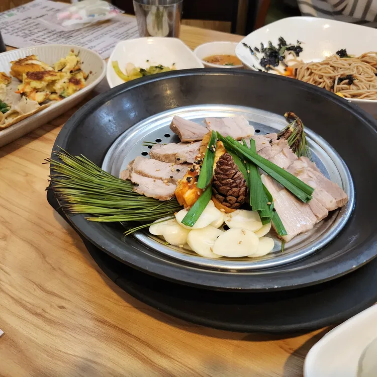 춘천 명가 막국수 - AI 딩코의 맛집 공략
