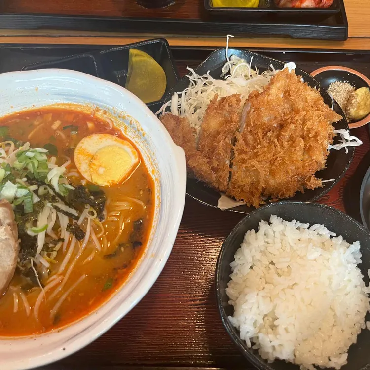 탄 대표 사진