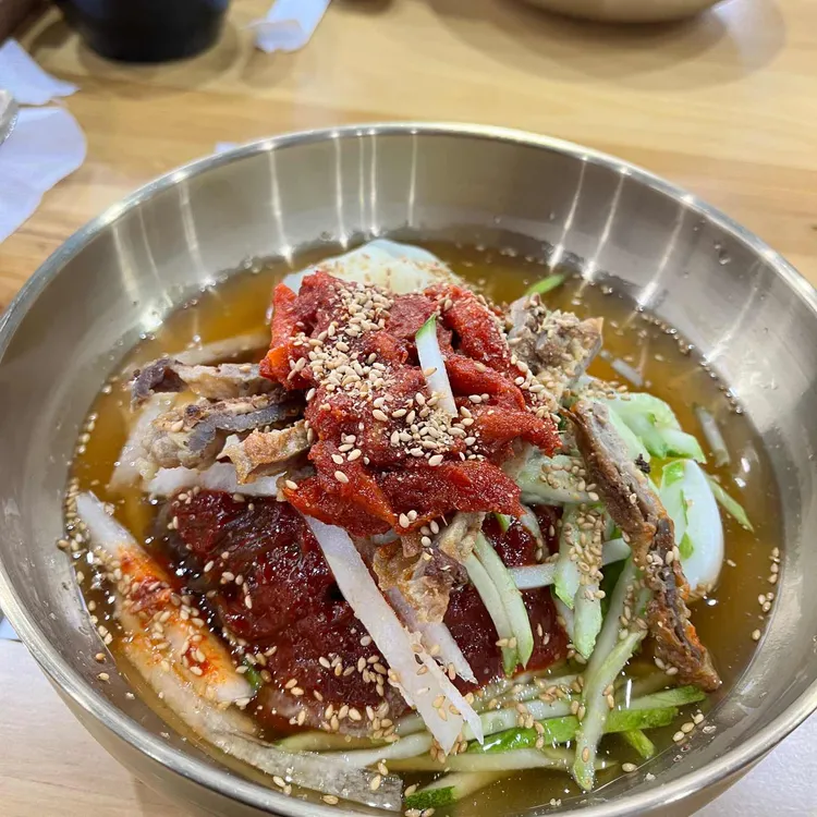 황포냉면 대표 사진