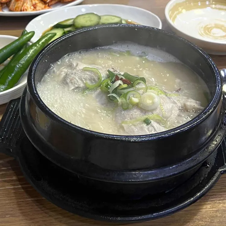 고궁삼계탕 대표 사진