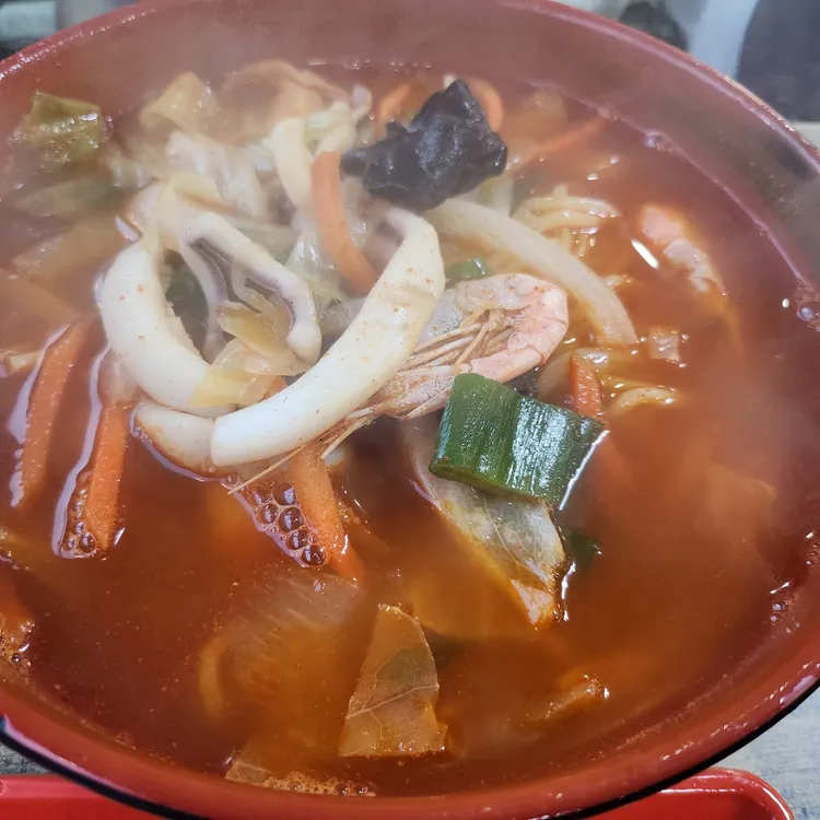 우짜자하우스 대표 사진