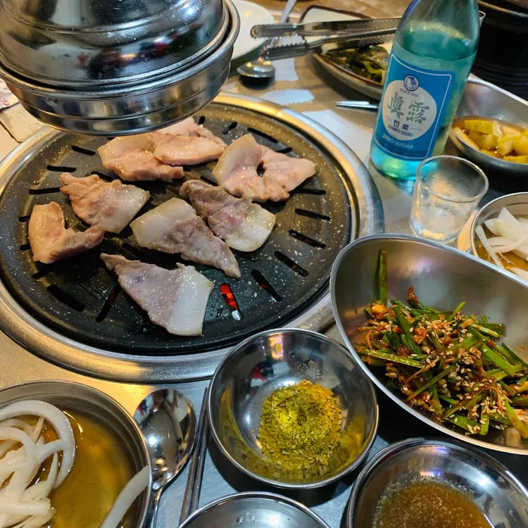 떳다참숯뒷통구이 대표 사진