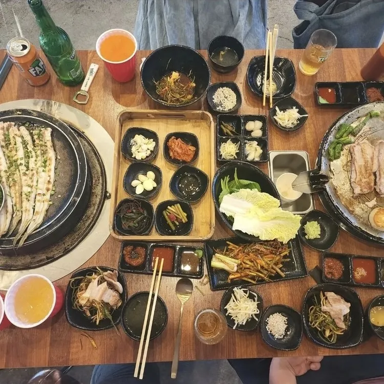 노을보러왔굴 대표 사진