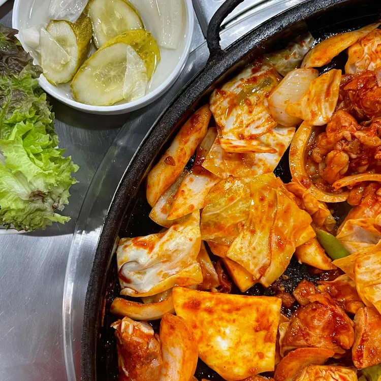전통춘천닭갈비 대표 사진