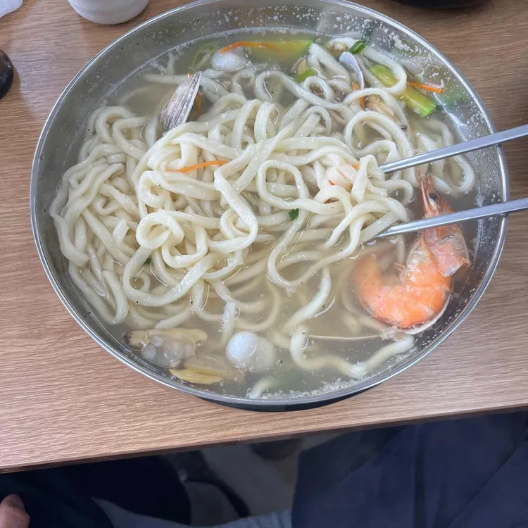 뚝배기 칼국수 대표 사진