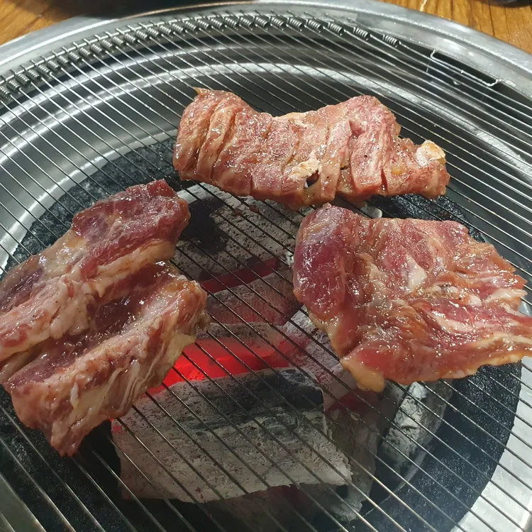 중앙숯불갈비 대표 사진