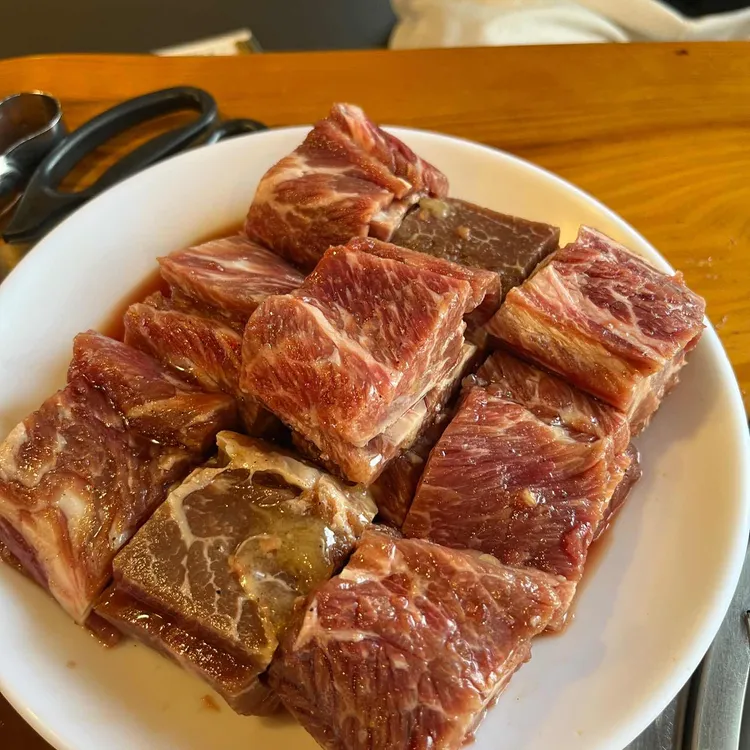 명지원 대표 사진