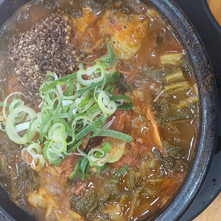 명품청기와감자탕 대표 사진
