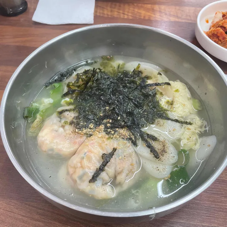 한식입니다 분식을 곁들인 대표 사진