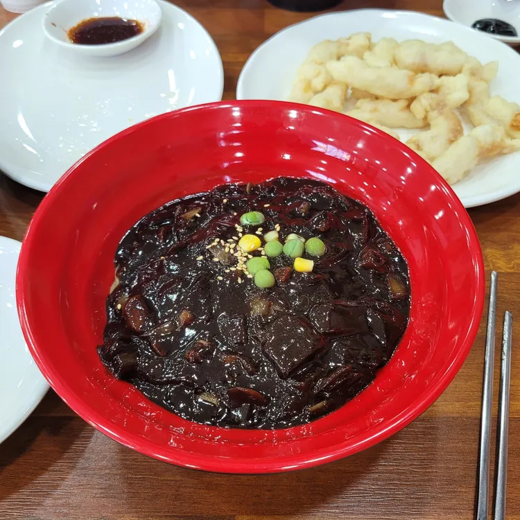 황금용 대표 사진