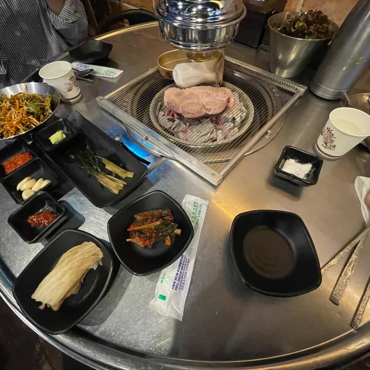 고기를 품다 대표 사진