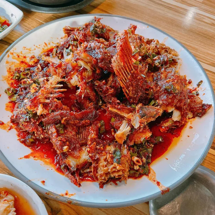 바다 뷰와 함께 즐기는 제주 해녀촌의 맛, 민경이네어등포식당 - AI 딩코의 맛집 공략