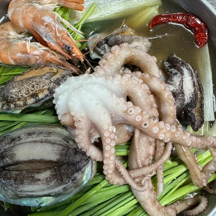 황제능이버섯백숙 대표 사진