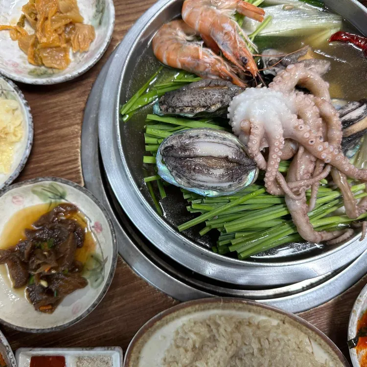 황제능이버섯백숙 대표 사진